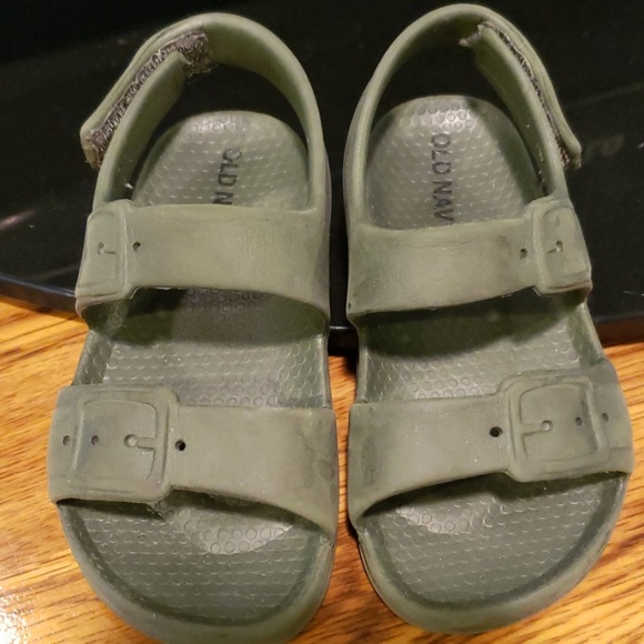 Sandals - Picture 2 of 4